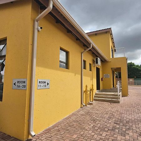 Divine Guest Lodge Рюстенбург Экстерьер фото