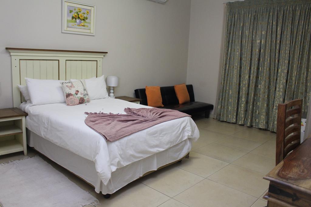 Divine Guest Lodge Рюстенбург Номер фото